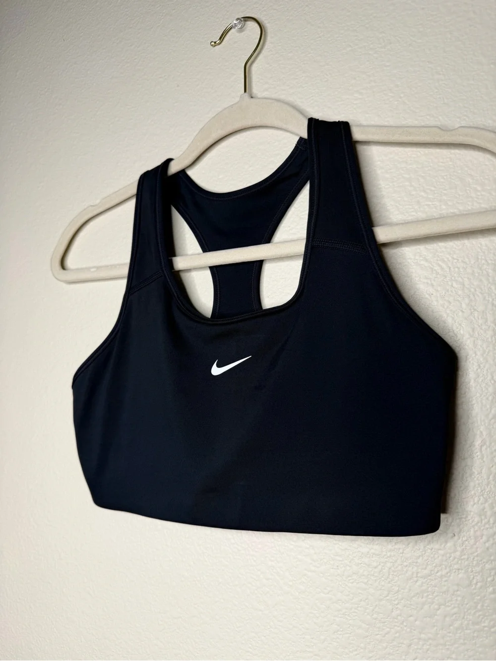 Nike Dry Women's Swoosh Black Sports Bra Size M Gym Workout Activewear Pilates